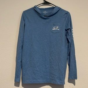 Vineyard vines- XL(16) Girls graphic hoodie foil whale color: Bimini Blue